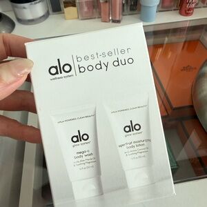ALO Yoga body wash and body lotion Set